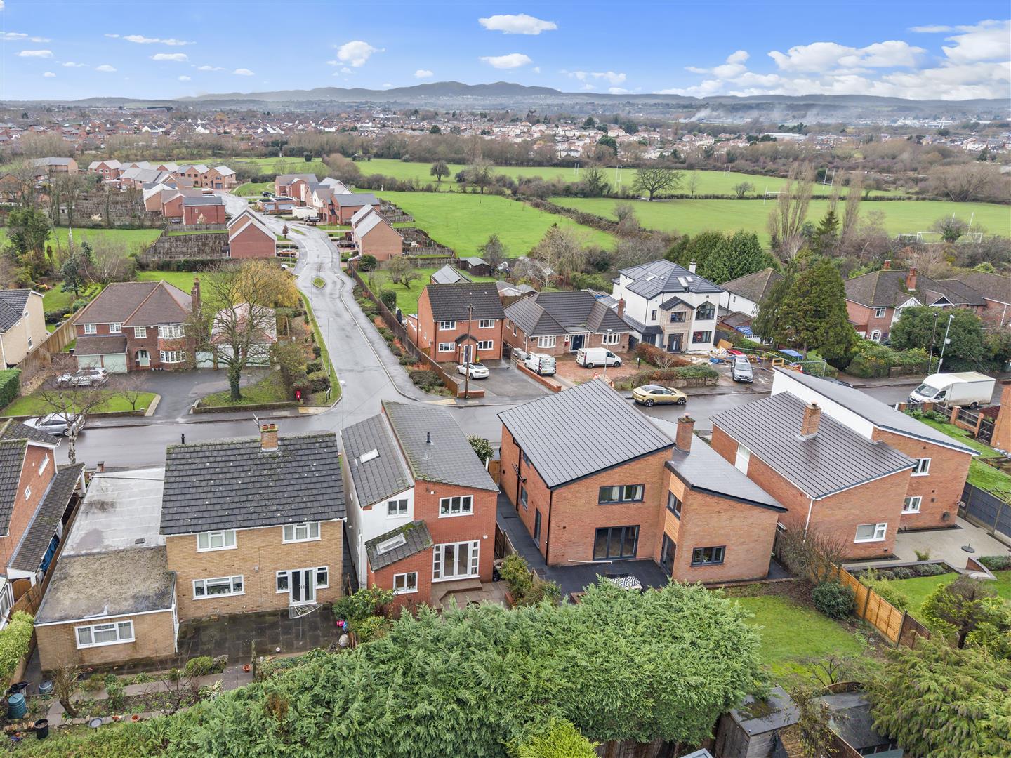 3 bed property in Battenhall Road, Worcester